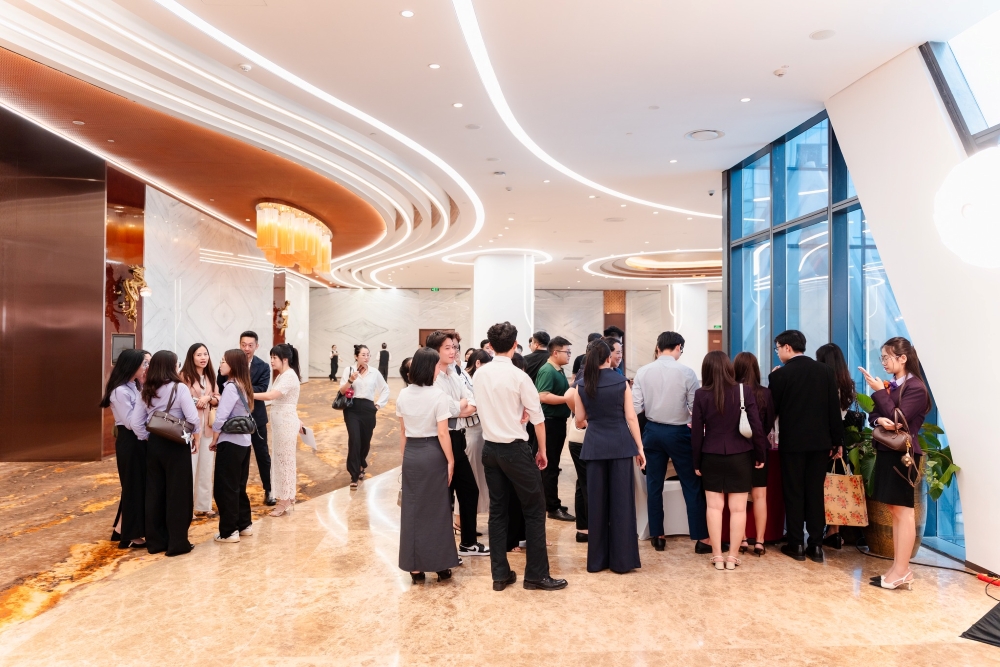 Không khí sự kiện Thương Vụ Triệu Đô tại Golden Crown Hải Phòng: Nơi tinh thần chiến binh được “đánh thức”