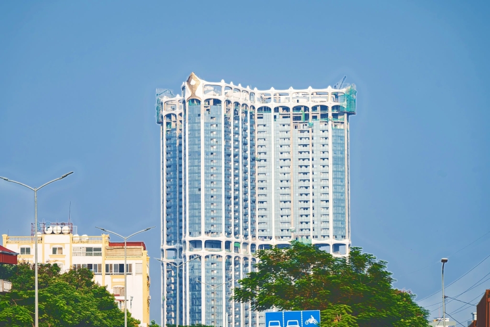Thực tế tiến độ thi công Golden Crown T10/2026: Đã bàn giao tới tầng 38